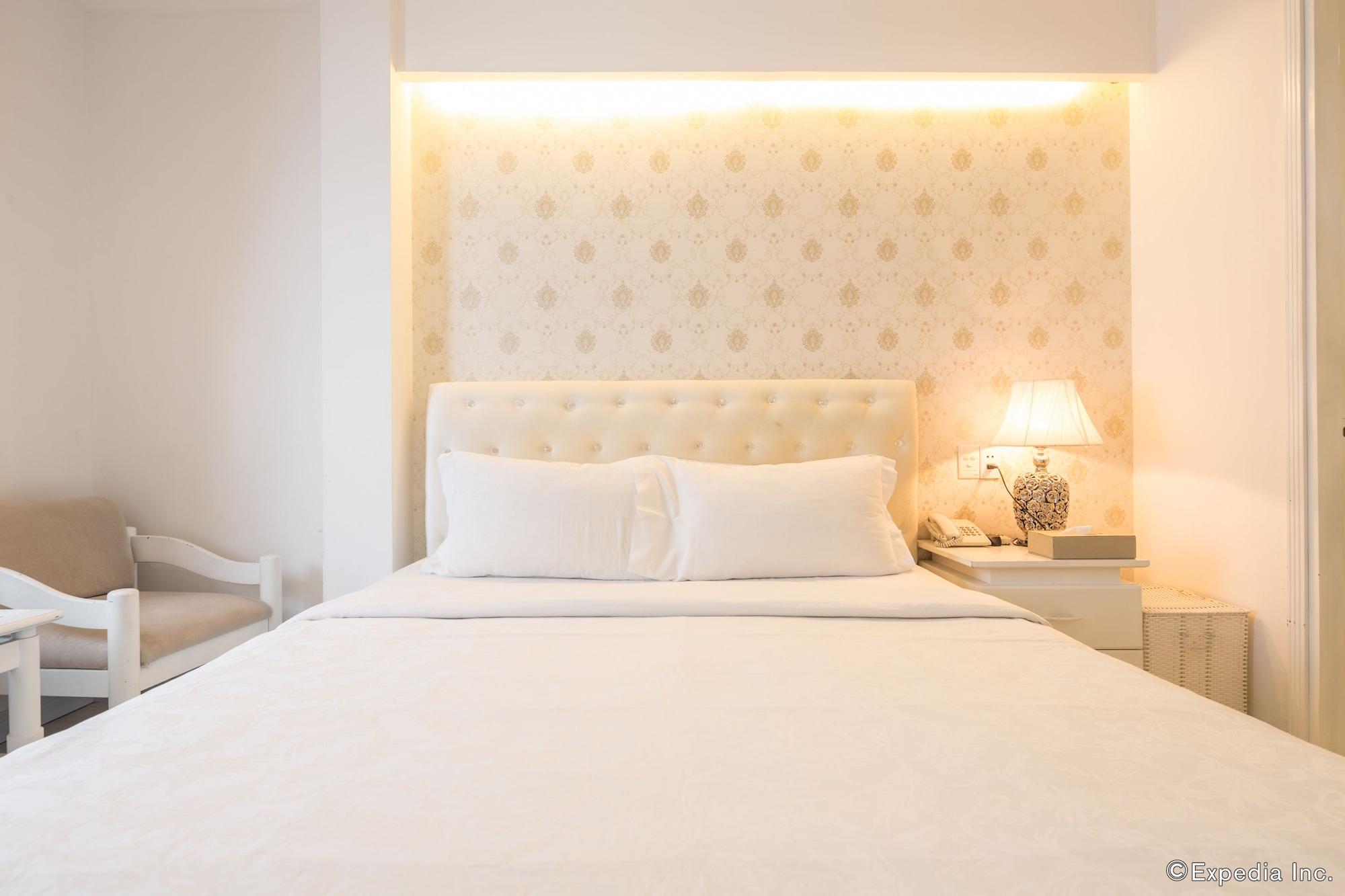 The White Hotel 8A Thai Van Lung Ho Chi Minh City Exterior photo