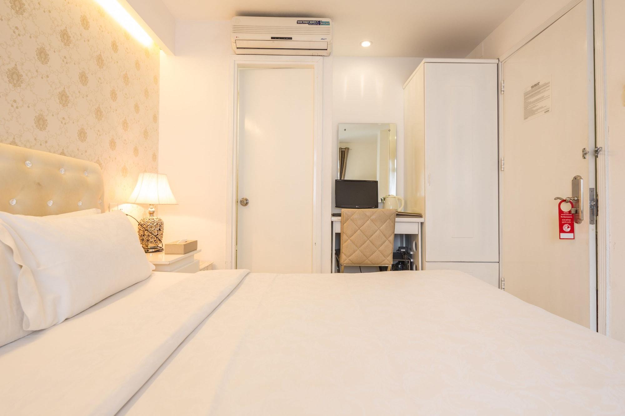 The White Hotel 8A Thai Van Lung Ho Chi Minh City Exterior photo